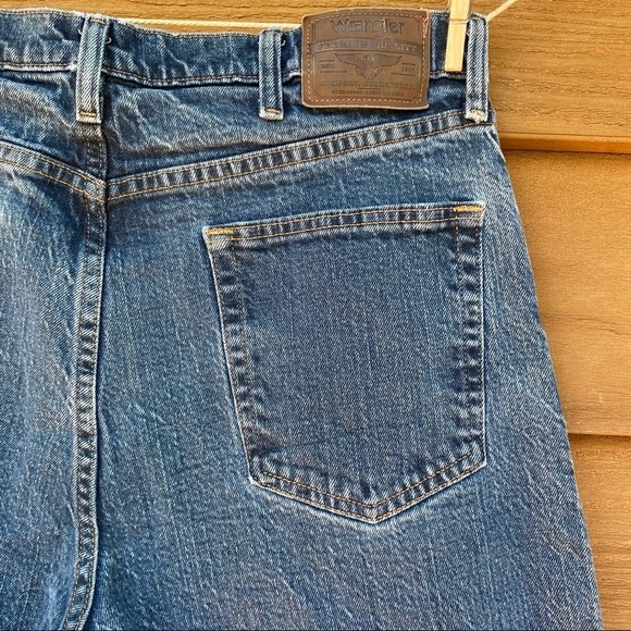 Vintage Wrangler Regular Fit Straight Leg Lightly Distressed Blue Jeans - Picture 9 of 13